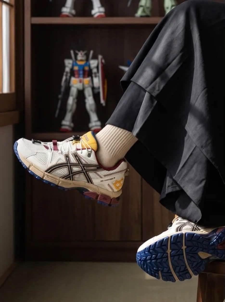 机甲联名|Asics Gel‑Kahana 8高达联名复古越野跑鞋深度解析